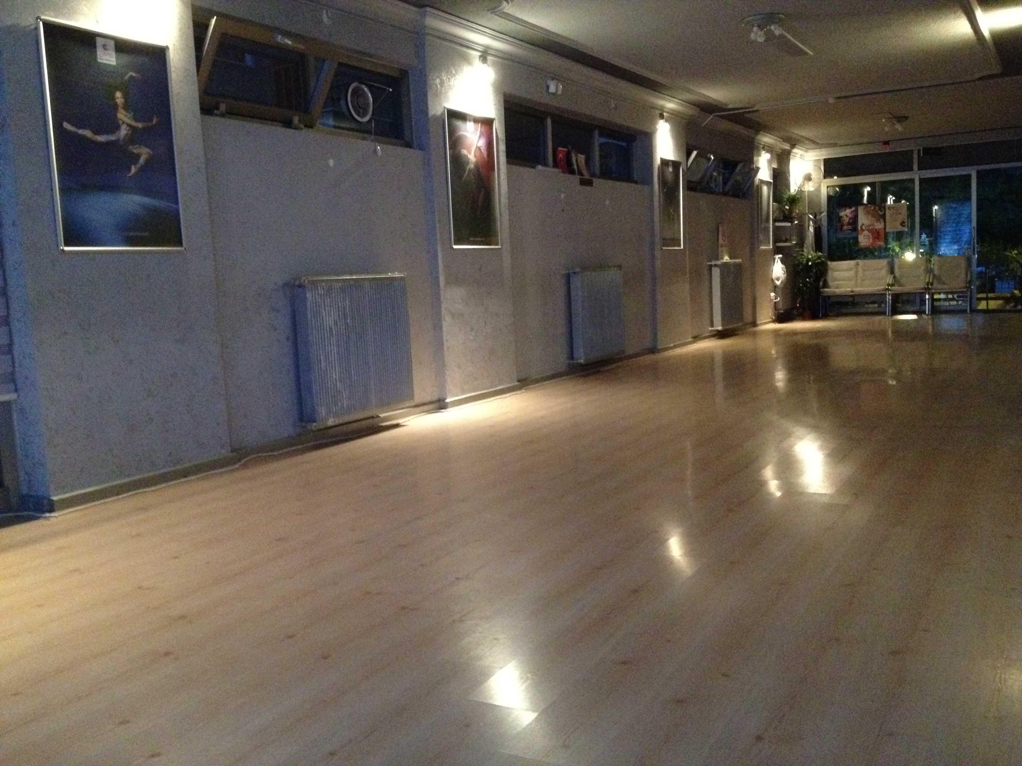 Crypto Dans Stüdyosu - Dans Gecesi