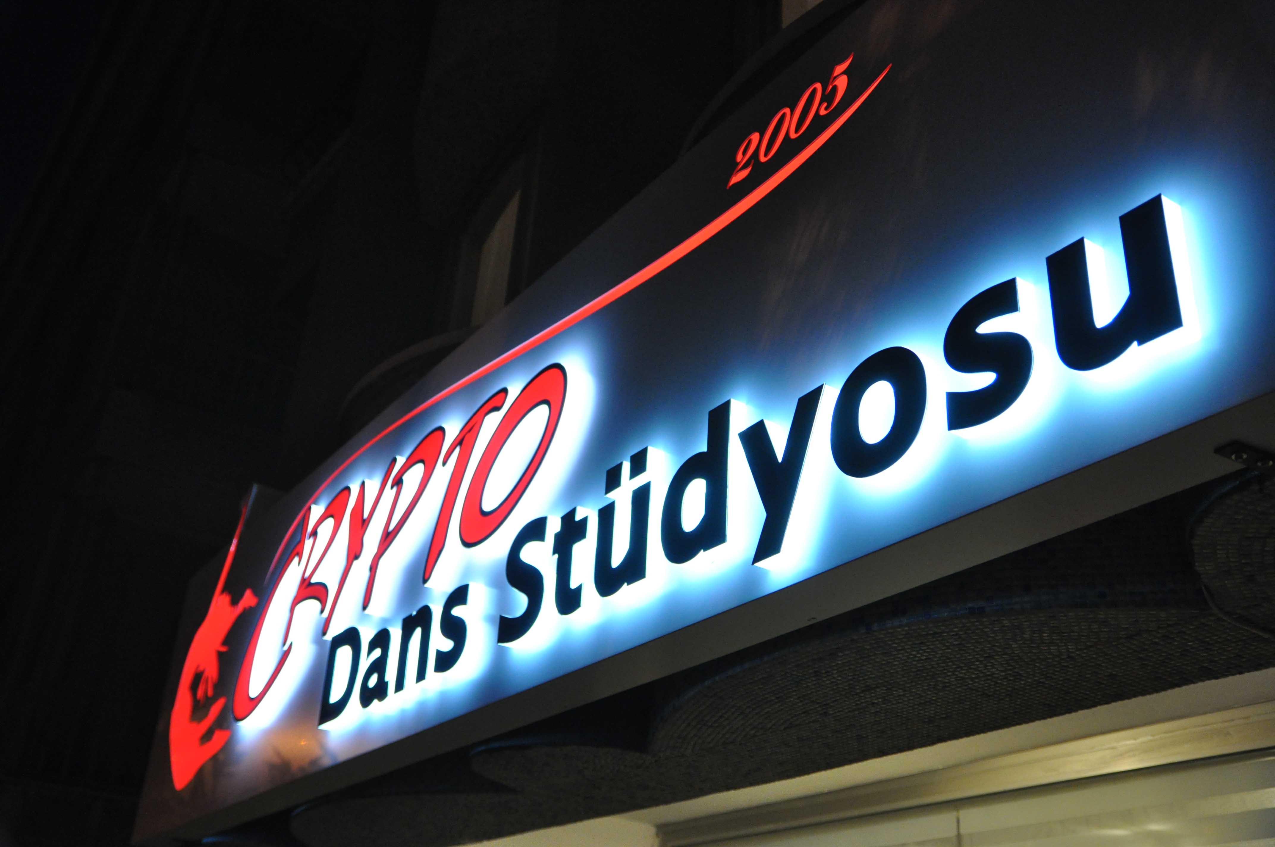 Crypto Dans Stüdyosu - Dans Gecesi