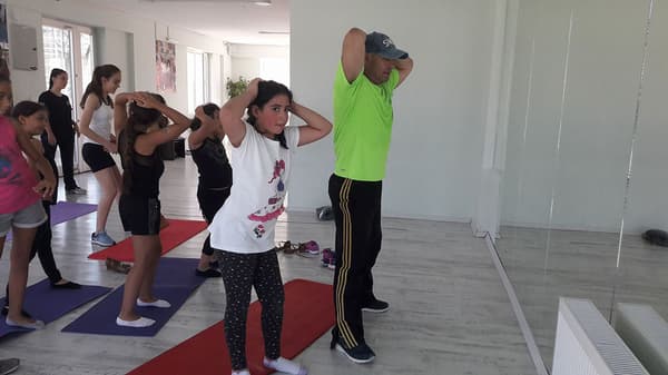 Emir Kaya Dans Okulu - Dans Gecesi - 11. Fotoğraf Emir Kaya Dans Okulu - Dans Gecesi - 11. Fotoğraf