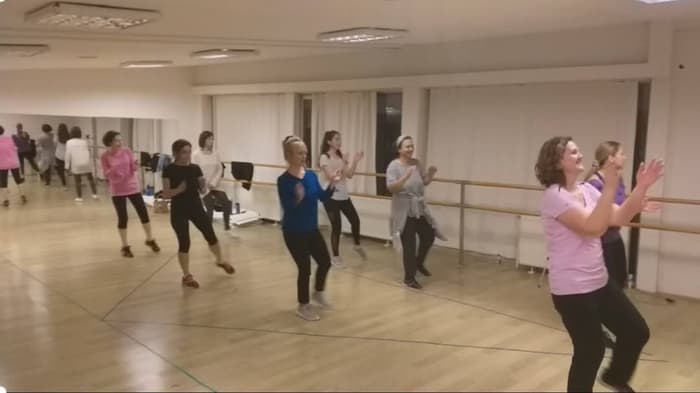 Mürüvvet Line Dance - Yıldız - Dans Gecesi - 2. Fotoğraf