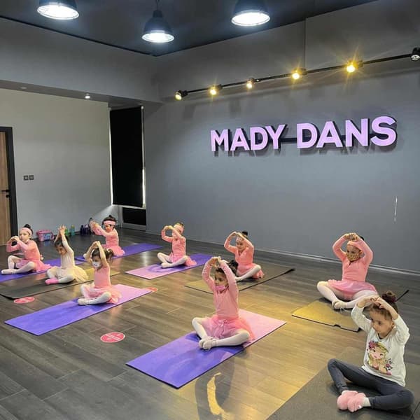 Mady Dans ve Bale - 18. Fotoğraf